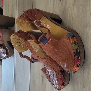 Floral Heels Handmade Artisan
